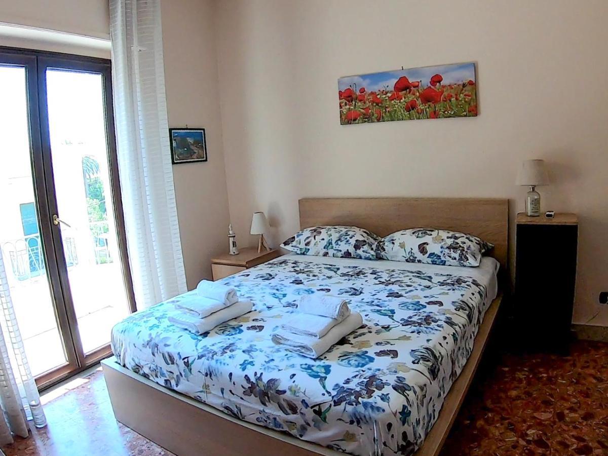 La Casa Di Aurora Villa Реджо ди Калабрия Екстериор снимка
