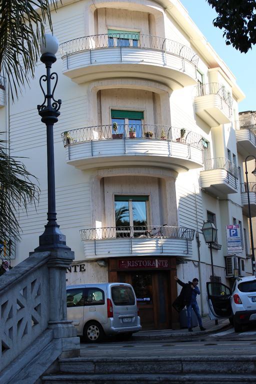 La Casa Di Aurora Villa Реджо ди Калабрия Екстериор снимка